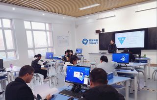 視友科技腦電生物反饋訓(xùn)練系統(tǒng),通過東華小學(xué)人工智能實(shí)驗(yàn)室項(xiàng)目驗(yàn)收